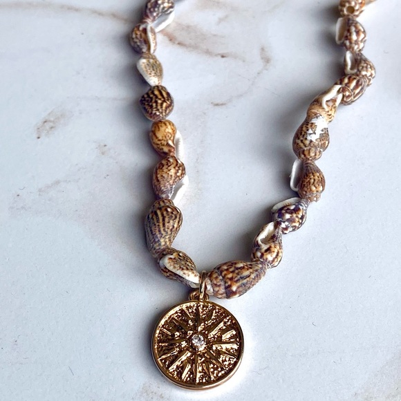 Seashell Coin Necklace - Picture 4 of 4